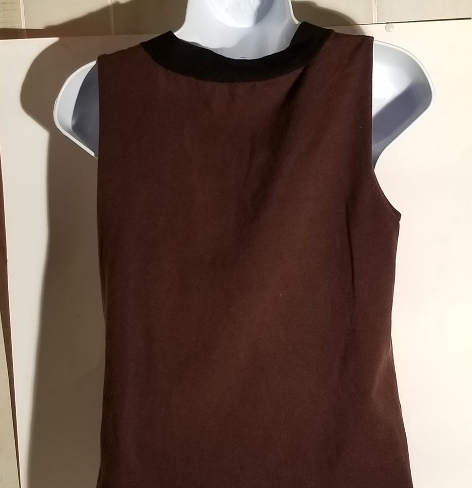 Embellished pullover top - Picture 3 of 4